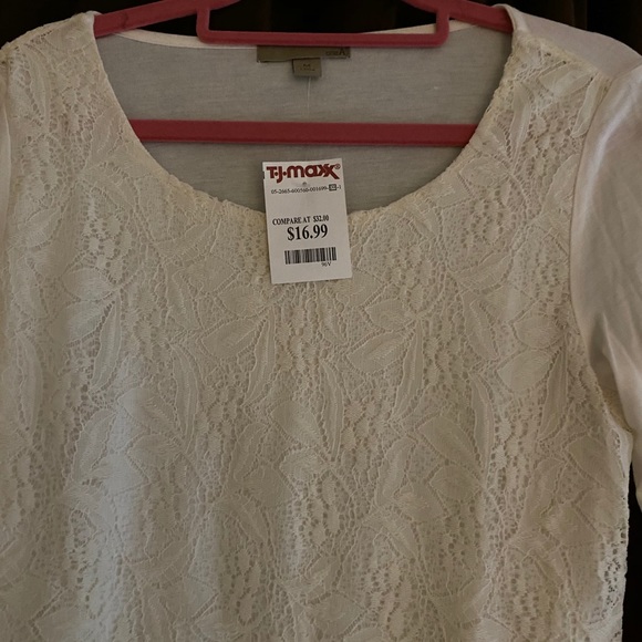 Lace overlay scoop neck - Picture 2 of 4